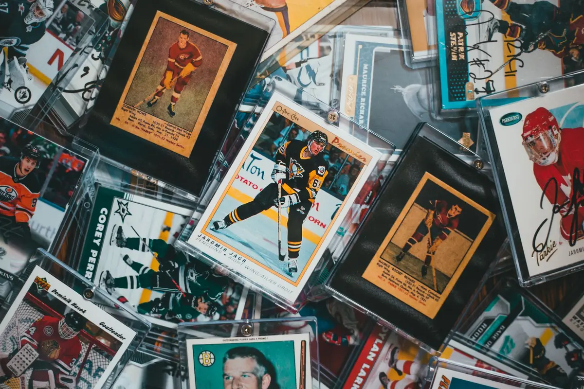 Vintage baseball cards fanned out showing rare collectible examples